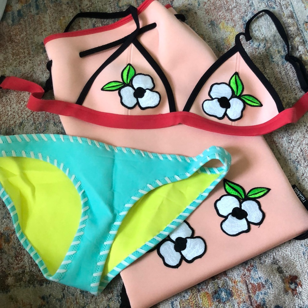 Size small triangl bikini set